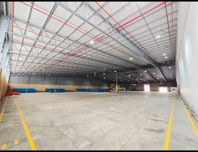 14,590M² WAREHOUSE TO LET IN NORTH RIDING